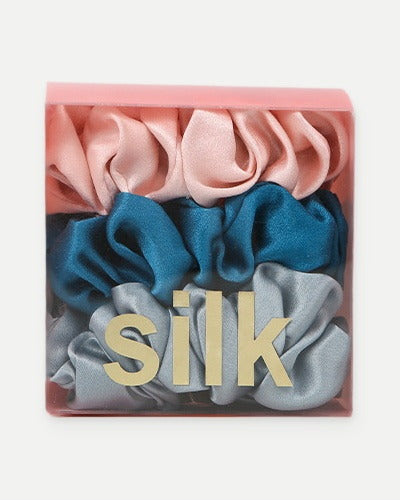 Darette The Understudy Scrunchie Set in Sky & Blush - front view on a soft studio backdrop