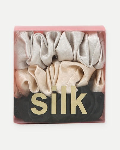 Darette The Understudy Scrunchie Set in Noir & Gold - front view on a soft studio backdrop