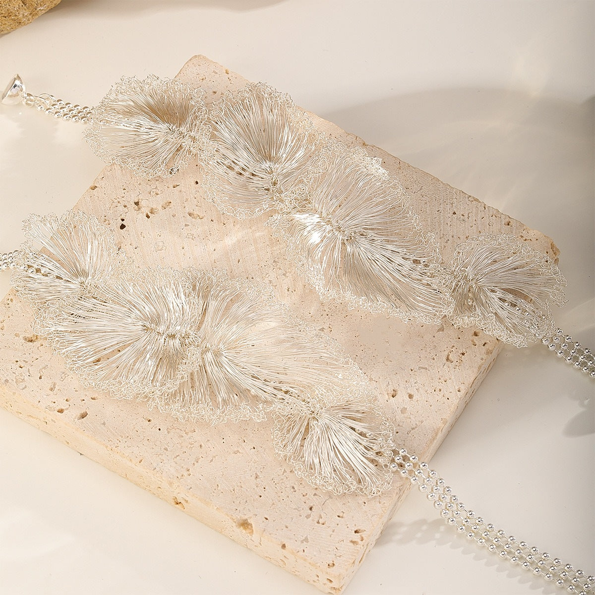 Late Bloomer Woven Flower Set · detail