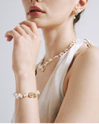 Small Fortune Pearl Bracelet · model