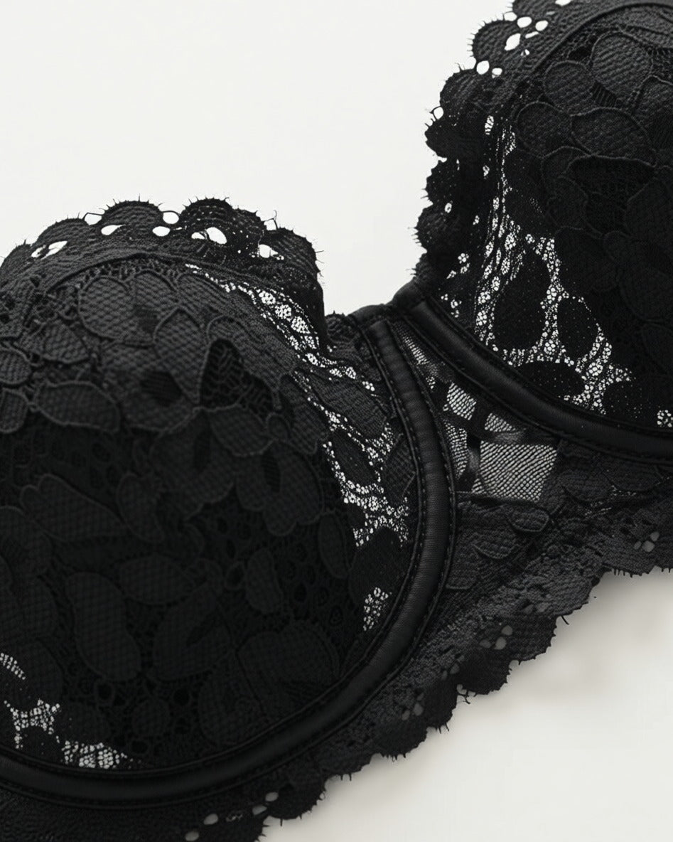 Close-up of the fabric and trim on the Darette Half Truth Half-Cup Set