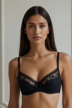 Violette Plunge Set on model — Noir