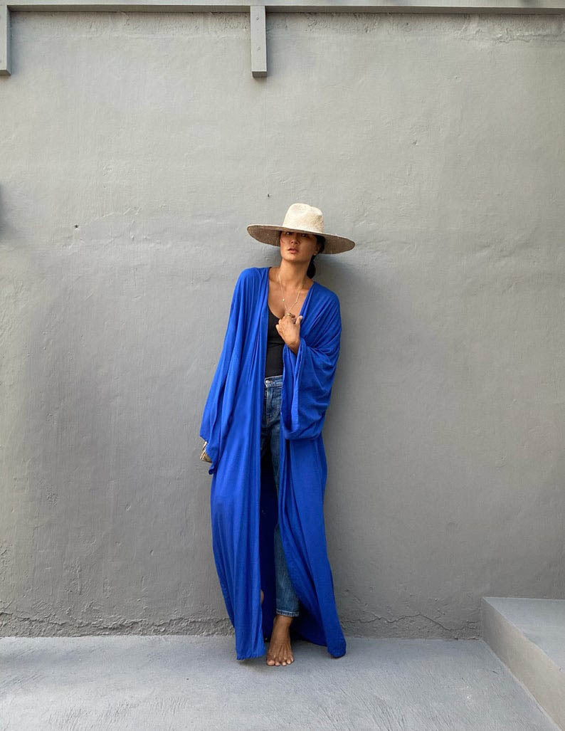 Another product image of the Darette Out of Office Cover-Up