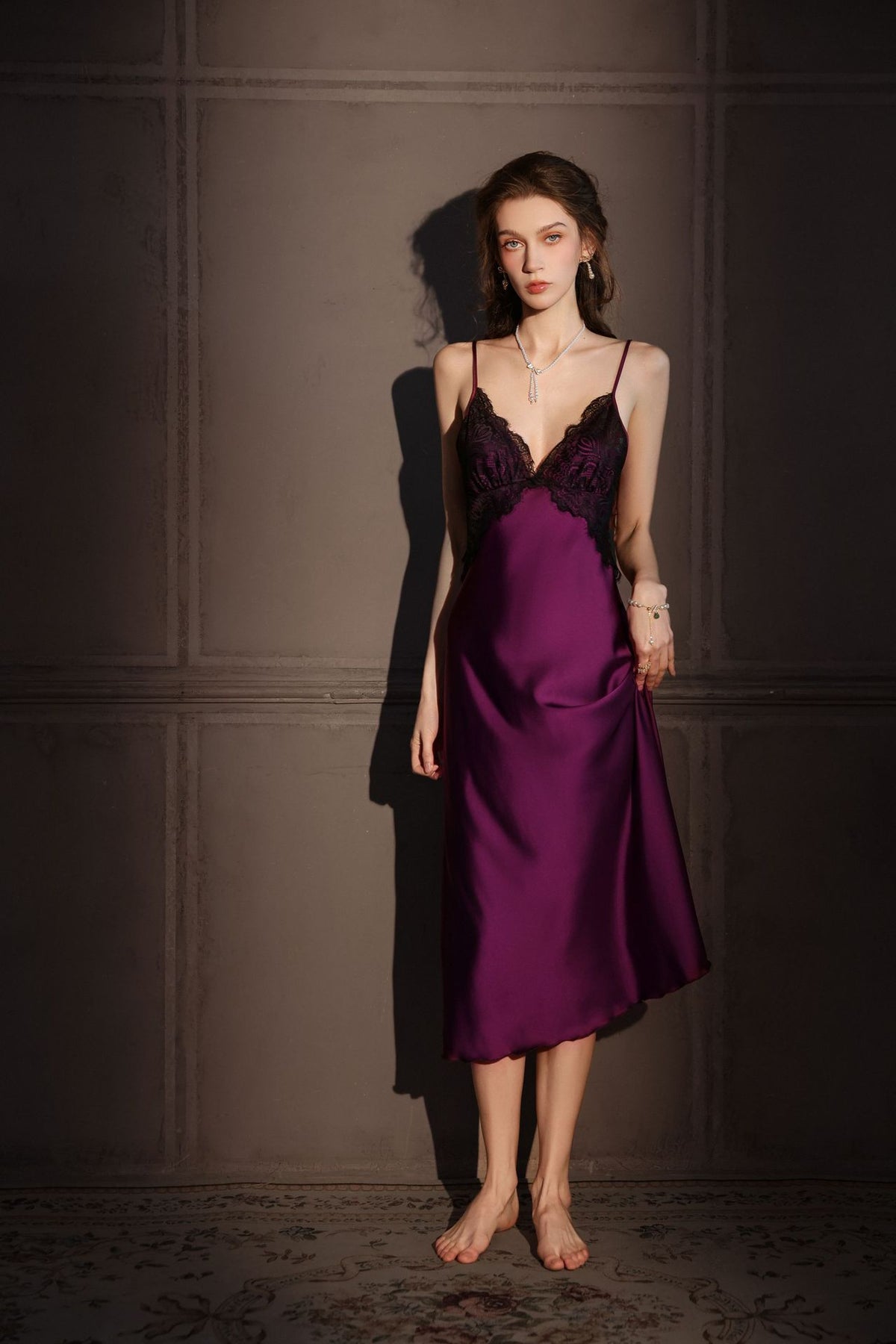 Darette Trailing Off Slip in Plum - product view