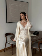 Candid lifestyle shot of the Darette Court of One Set