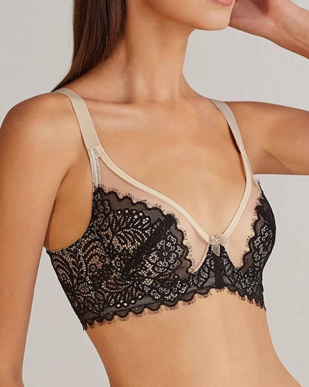 Darette The Confidante Lace Set in Noir - close-up front view of the lace bra